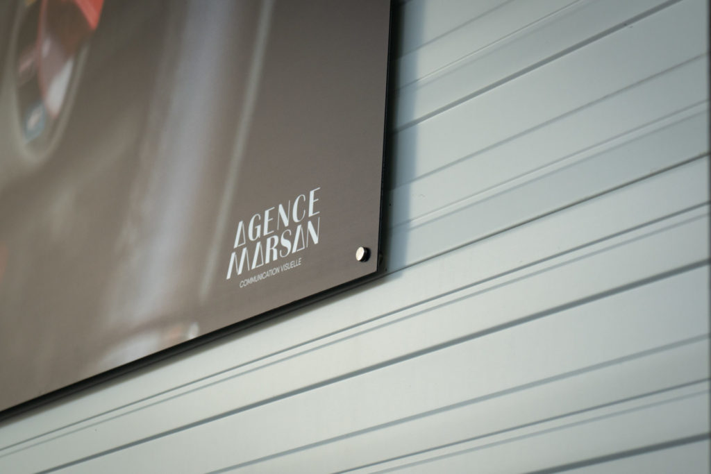 Agence Marsan {Décoration murale / VBA Automobiles}