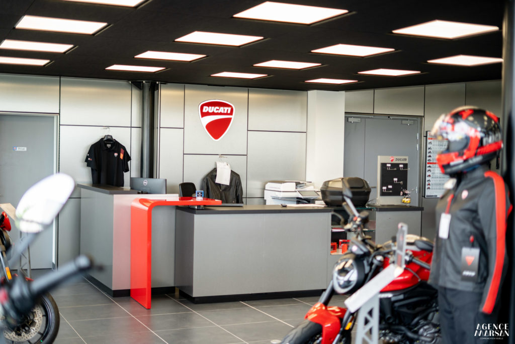 Agence Marsan {Automobile / Ducati Le Mans}