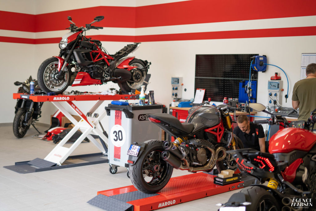 Agence Marsan {Automobile / Ducati Le Mans}
